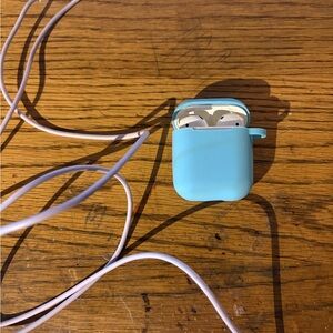 Apple AirPods 1st gen